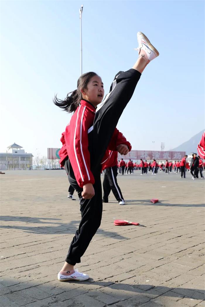 /content/202012/9be402805bb9156a611770aa2156dc8e.jpg 05.jpg