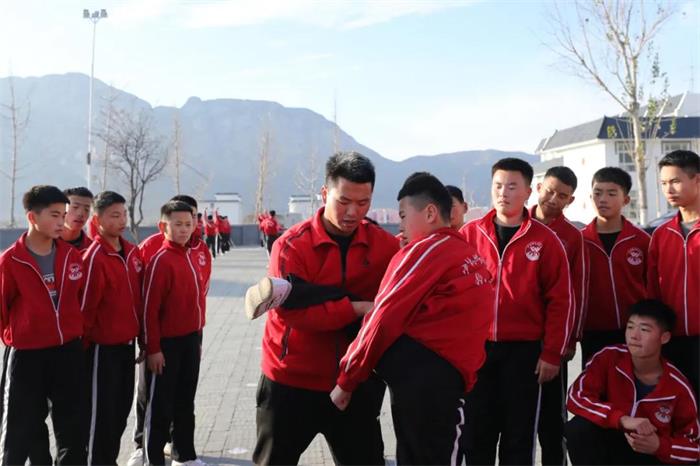 /content/202012/f4f10f2a7fe3615ef97d568e6f1577db.jpg 01.jpg