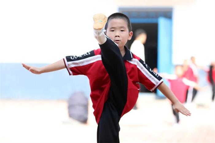 /content/202302/c6dd2404c722f7a98688684117570c68.jpg 04.jpg