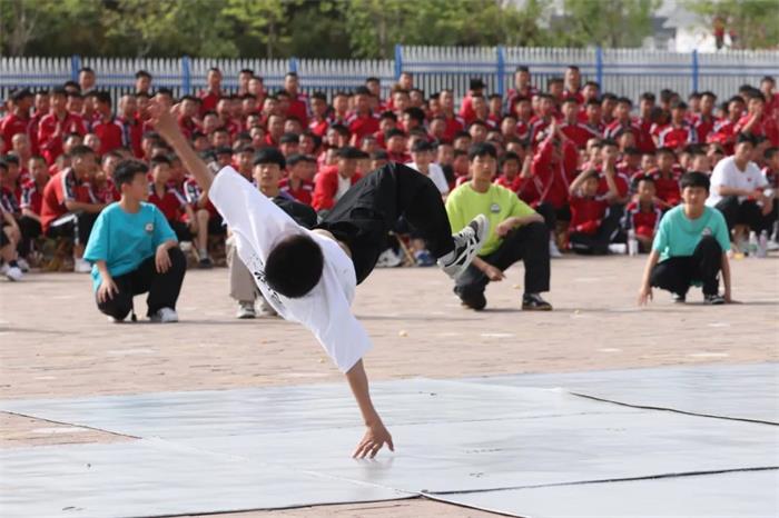 /content/202504/7da86cb906043fa8a7926b8fba2de3a7.jpg 640 (20).jpg