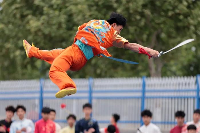 /content/202504/cc4377f9d3ffb2a51a81f9f8b06b28a5.jpg 640 (14).jpg